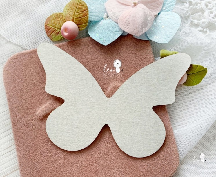 Blank for embossing LeoMammy "Butterfly", size 10x7 cm