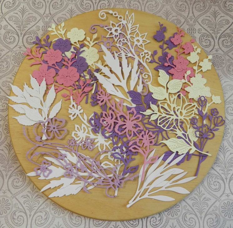 Вырубка набор 21эл. веточек листочков бумага кардсток 290 гр. 