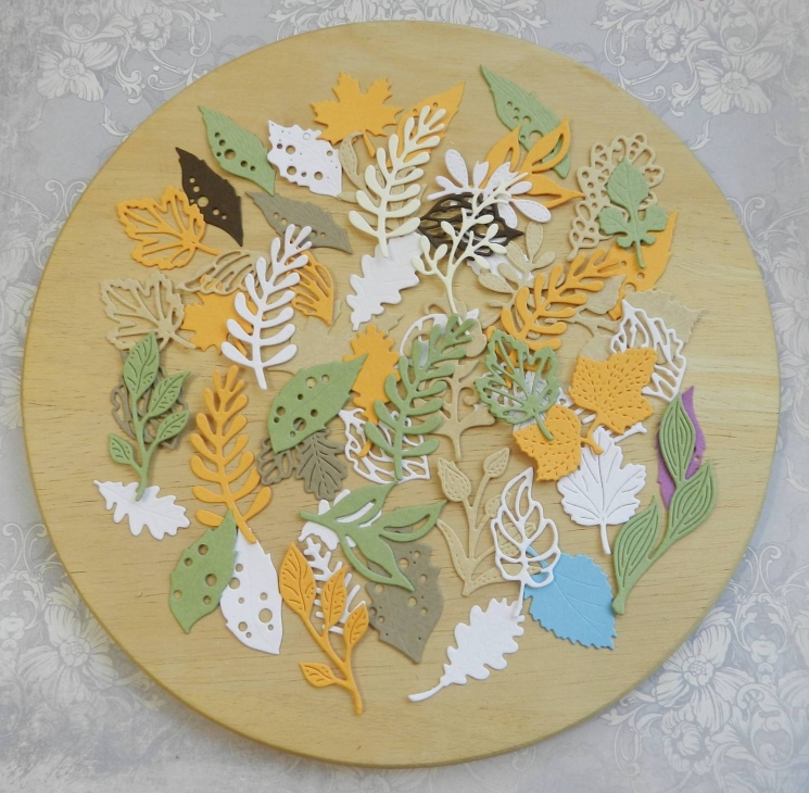 Вырубка набор листочков 55 эл. бумага кардсток 290 гр.