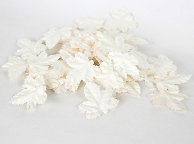 Maple leaves without stems "White", size 3x3 cm, 10 pcs