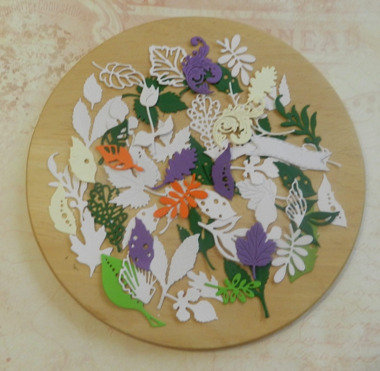 Вырубка набор листочков 55 эл. бумага кардсток 290 гр.