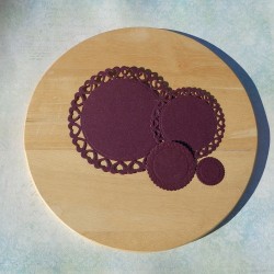 Cutting out the frame round with hearts dark purple designer paper mother of pearl 290 gr.