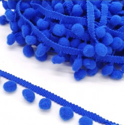 Ribbon with pompoms 