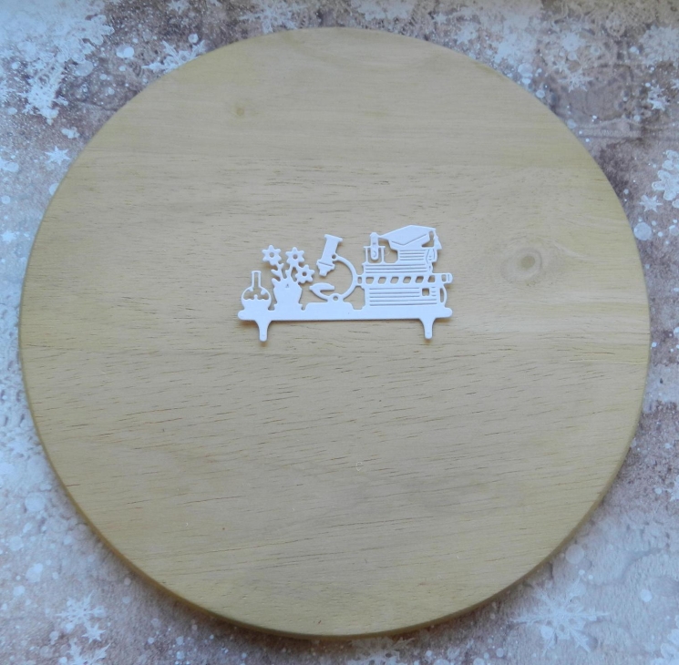 Вырубка полка №2 белая бумага кардсток 290гр.