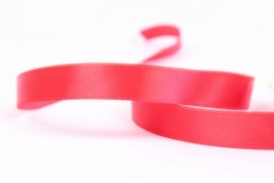 Coral satin ribbon, width 2.5 cm, length 5.6 m