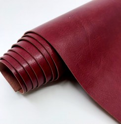 Переплётный кожзам Италия, цвет Винный глянец, 33Х46 см, 230 г/м2