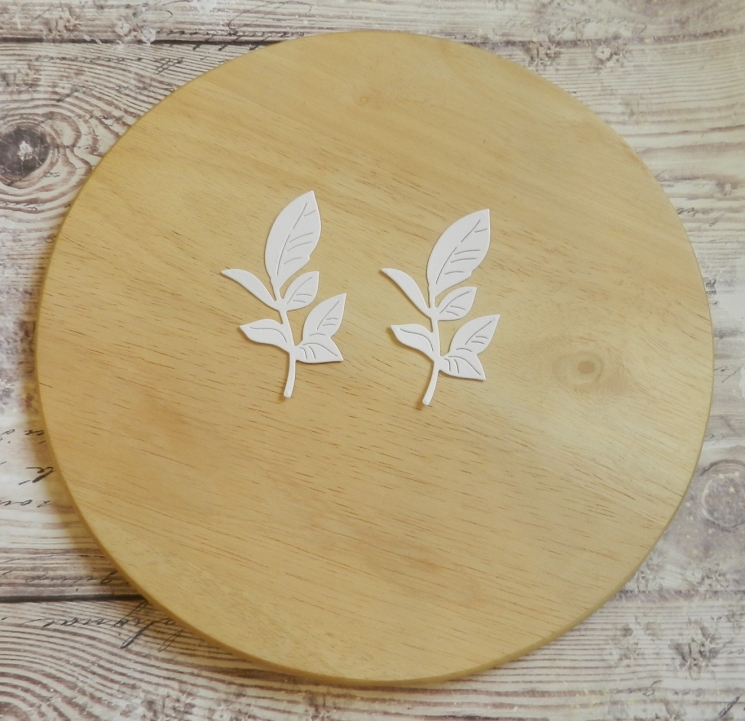 Вырубка Строгая ветка 2 шт. бумага кардсток 290 гр.