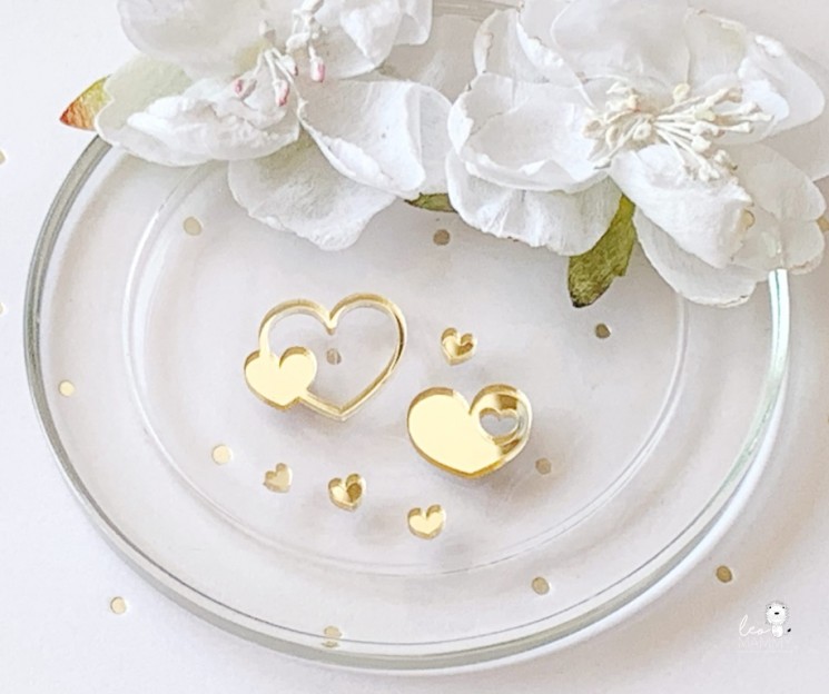 Decor made of gold acrylic LeoMammy "Set of hearts No. 2", size from 5 to 23 mm