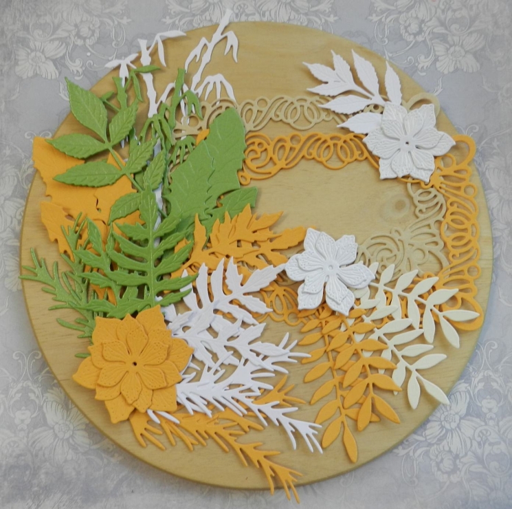 Cutting set 33 el. with a frame cardstock paper 290 gr.