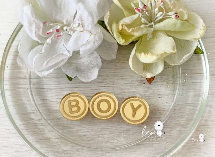 Decor made of gold acrylic LeoMammy chips "Boy", size 1.5 cm