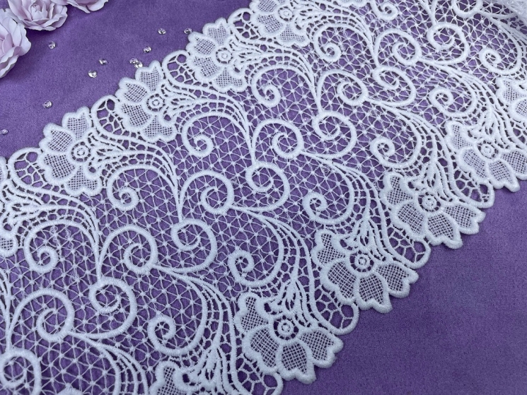 Кружево белое гипюр, ширина 18,5 см, отрез 50 см