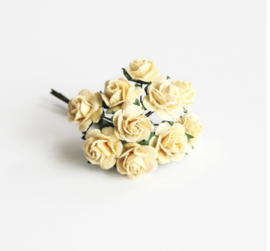 Roses "Light yellow" size 1.5 cm, 5 pcs
