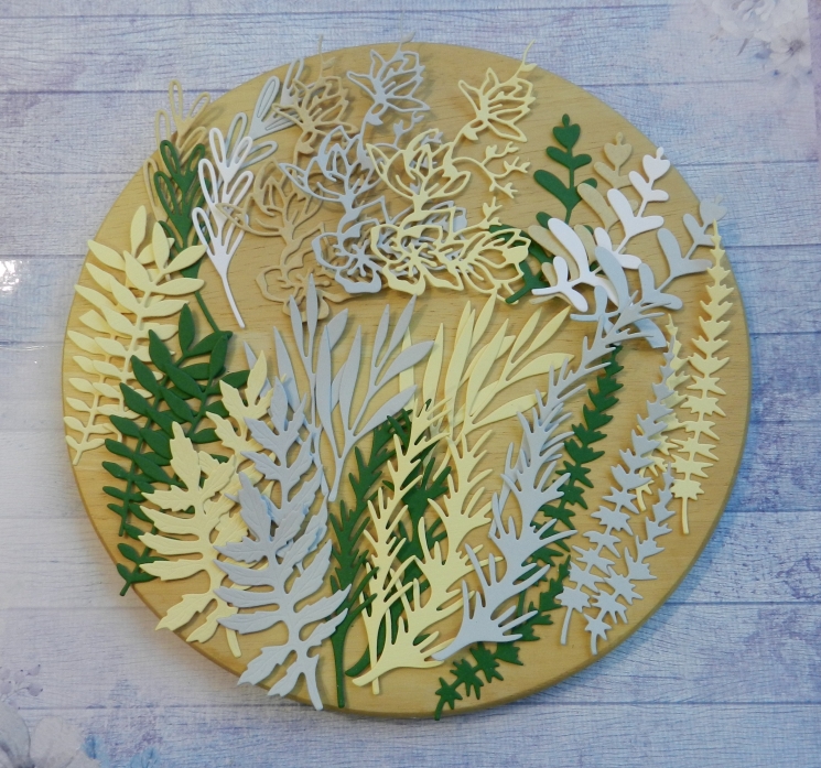 Вырубка набор листочков веточек 35 эл. бумага  кардсток 290 гр.