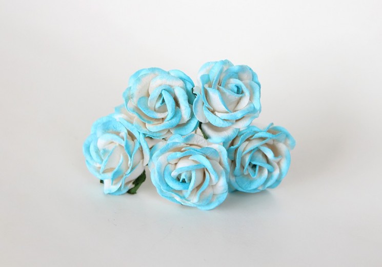 Роза с закругленными лепестками "Бирюзовая + белая" размер 4 см 1 шт