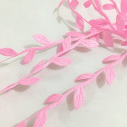 Decorative braid with leaves, Light pink, width 25 mm, cut 1 m