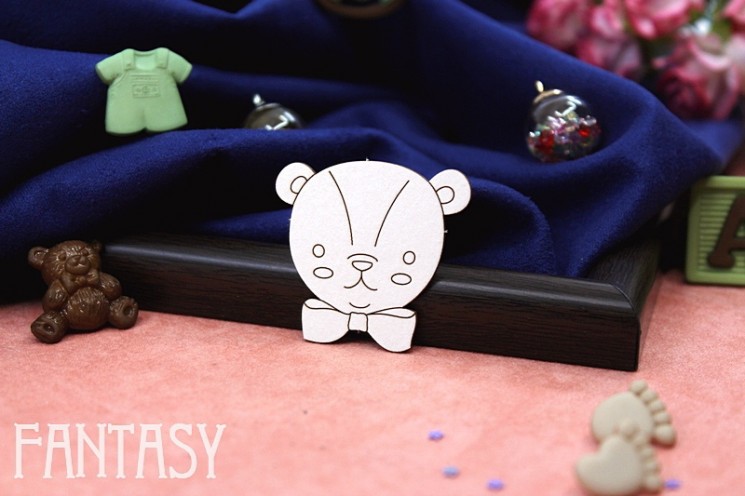 Fantasy chipboard "Bear with a bow 2179" size 3.7*3.7 cm