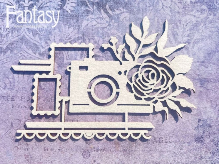 Чипборд Fantasy "Композиция фотоаппарат и цветы 2986" размер 7*10 см