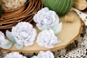 Набор цветов из ткани ручной работы Rosalina "Белые розы", 6 цветочков + 3 листочка, размер от 3 см до 4,5 см