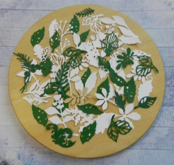 Вырубка набор листочков 55 эл. бумага дизайнерская перламутровая 290гр.