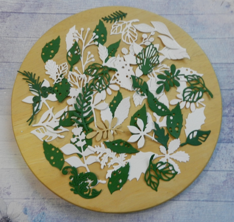 Вырубка набор листочков 55 эл. бумага дизайнерская перламутровая 290гр.